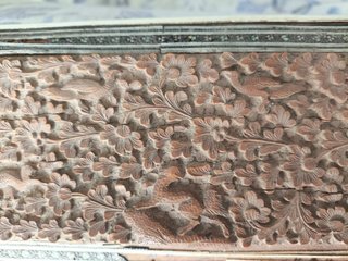 Caja angloindia antigua tallada micromosa