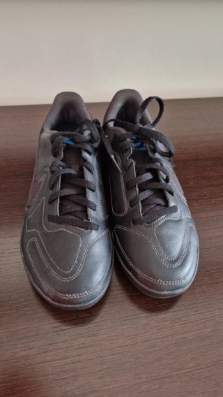 Botas de futsal negras 36