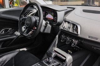 Audi R8 V10 PLUS