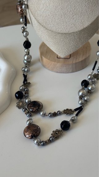 Collana donna con perle nere e marroni