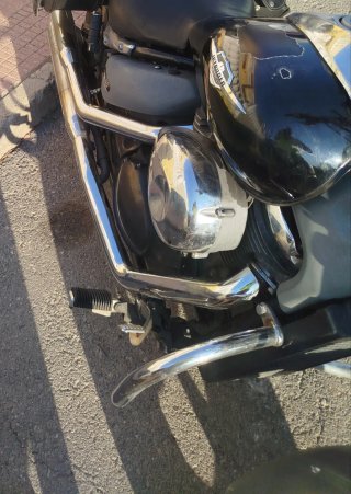 Suzuki Intruder M800 averiada