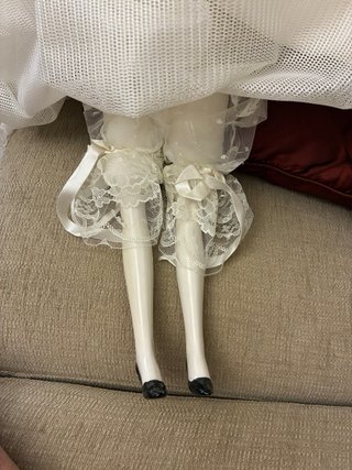 Bambola porcellana vestito bianco