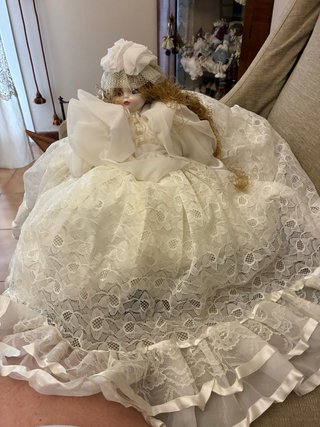 Bambola porcellana vestito bianco