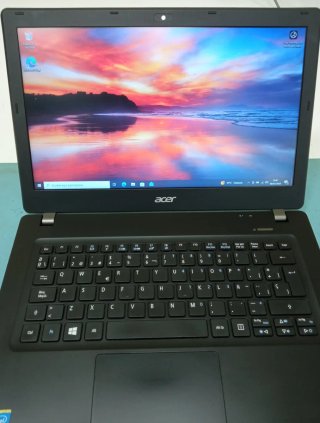 Portátil Acer Travelmate P236 Negro