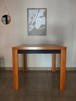 Mesa comedor extensible y 2 sillas madera