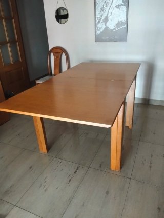 Mesa comedor extensible y 2 sillas madera