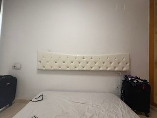 Cabezal de cama blanco capitoné