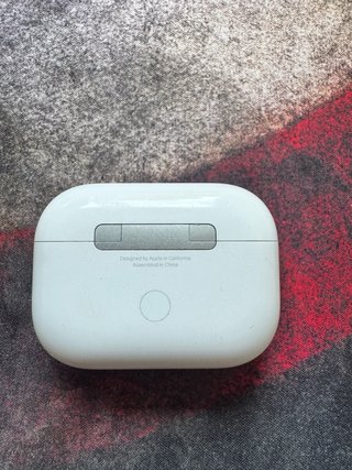 Caja AirPods Pro 2 con conexión USB-C