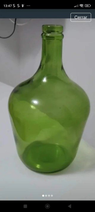 Damajuana de vidrio verde