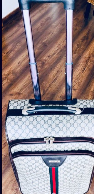 Maleta de viaje Gucci beige