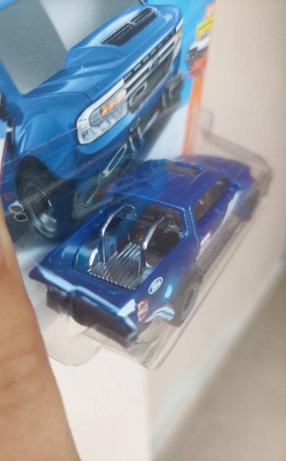 Hotwheels '22 Ford Maverick Custom