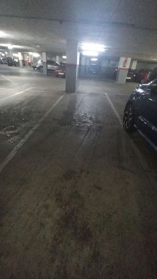 Garaje en venta en Pubilla Cases en Hospitalet de Llobregat, L´