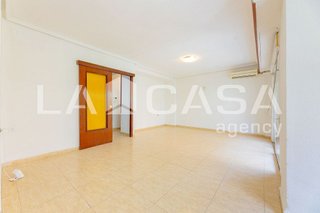 Piso en venta en Ciutat Jardí en Valencia