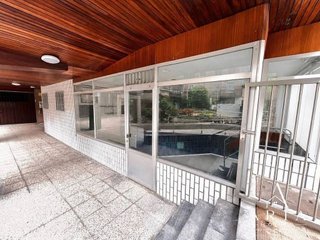 Local comercial en venta en San Pedro de Deusto-La Ribera en Bilbao