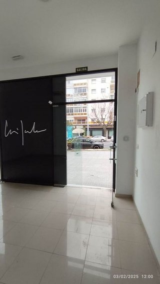 Local comercial en alquiler en Zona Bahía Blanca en Cádiz