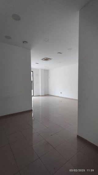 Local comercial en alquiler en Zona Bahía Blanca en Cádiz