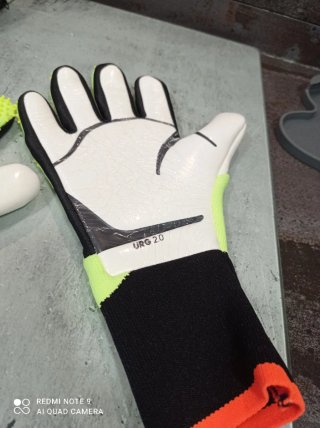 Guantes de portero Adidas Predator URG 2.0