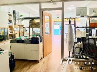 Local comercial en venta en Monteclaro en Pozuelo de Alarcón