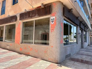 Restaurante en venta en El Puerto - Romanilla en Roquetas de Mar
