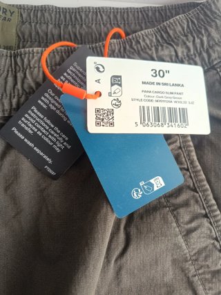 Pantalón cargo SuperDry W30L2 dark grey Green.