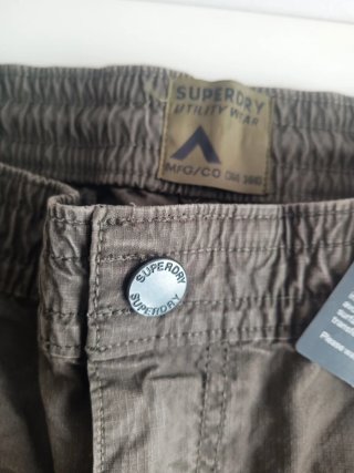 Pantalón cargo SuperDry W30L2 dark grey Green.