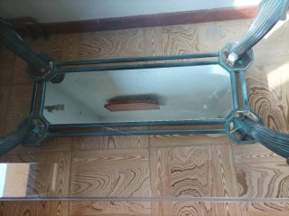Mesa de centro cristal y metal dorada