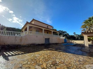 Chalet en venta en Zona Urbanizaciones en Alzira