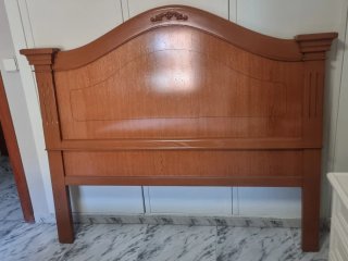 Cabecero de cama de madera