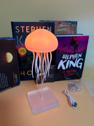 Lámpara Medusa Aurora Mood Light de noche