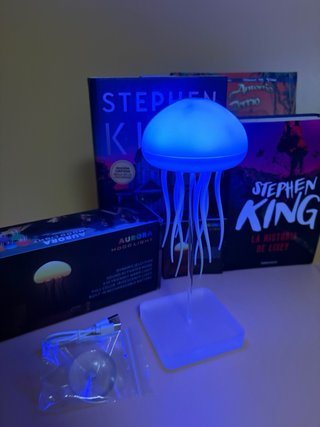 Lámpara Medusa Aurora Mood Light de noche