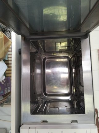 Microondas First Line con Grill