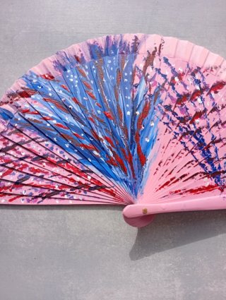 Abanico rosa pintado a mano