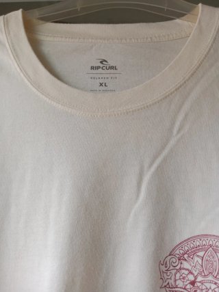 Camiseta Ripcurl Beige Bali Indonesia