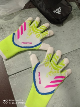Guantes de portero Adidas Predator URG 2.0