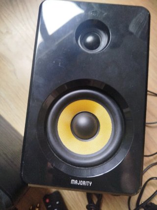 Altavoces Majority con bluetooth