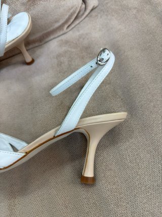 Zapatos de piel beige y blanco sin usar