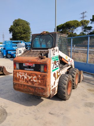 Mini cargadora Bobcat 753
