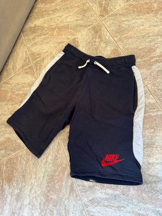 Pantaloncini Nike blu e bianchi