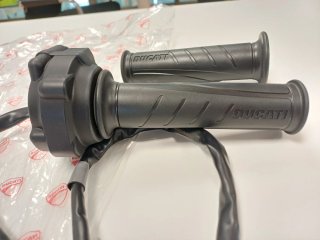 Puños Ducati Streetfighter V2
