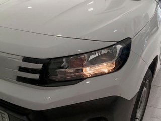 Peugeot Partner Furgon BlueHDi 100 Standard 600kg 75 kW (102 CV)
