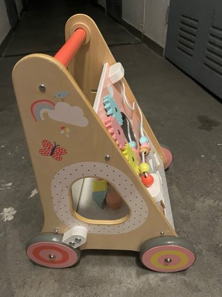 Carrito andador con frenos de madera multiactivida
