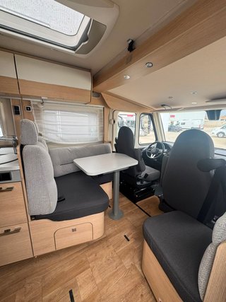 Autocaravana Integral HYMER B 680 MC