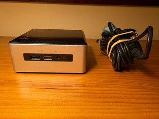 Intel NUC6i5SYH i5 8GB RAM SSD