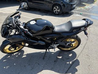Yamaha TZR 50cc Negra y Dorada
