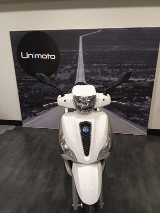 Piaggio Medley 125 Scooter (Semi Nuevo)