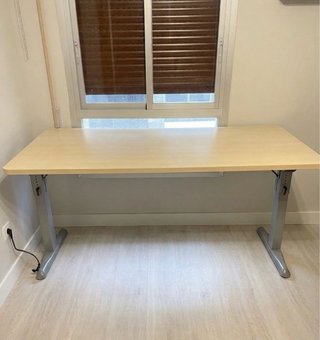 Mesa escritorio madera y metal regulable