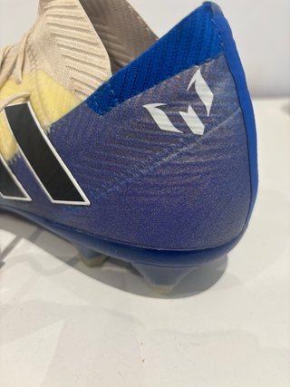Botas de fútbol Leo Messi firmadas