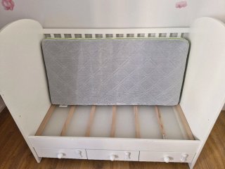 Cuna infantil Ikea 3 cajones