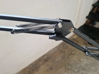 Soporte de pie para móvil negro