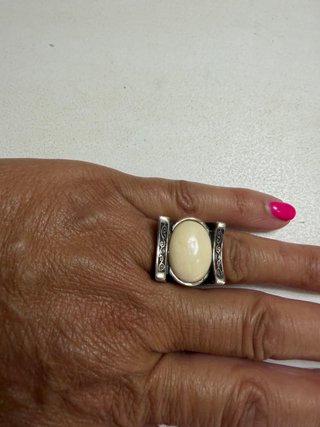 Anillo Plata Beige con Piedra Ovalada para dedo 13